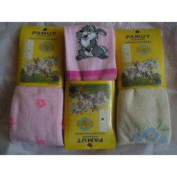 Mintás pamutharisnya lány